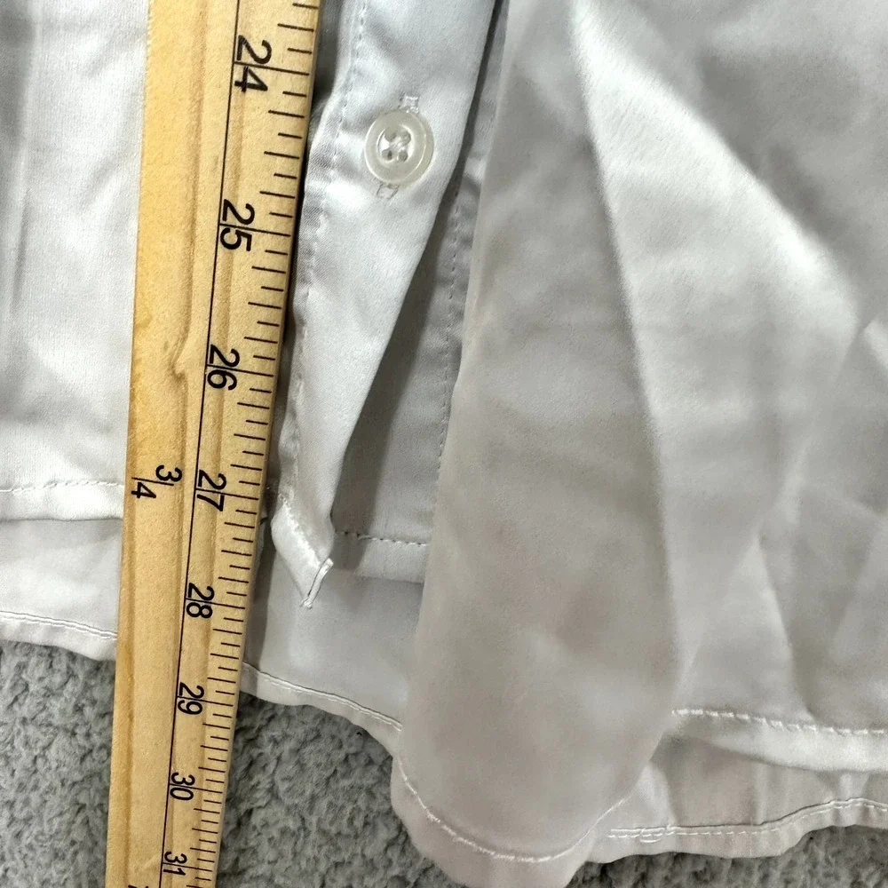 Tahari sweater medium